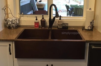 SimplyCopper 33 in. Copper Farmhouse Two Well Kitchen Sink 10